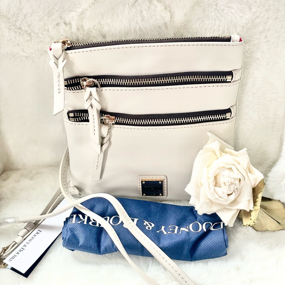 New with tags Dooney & Bourke White Leather Crossbody Bag with Adjustable Strap